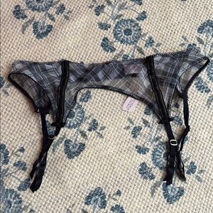 New Victoria’s Secret Plaid Black and White Sheer Garter Belt sz M L